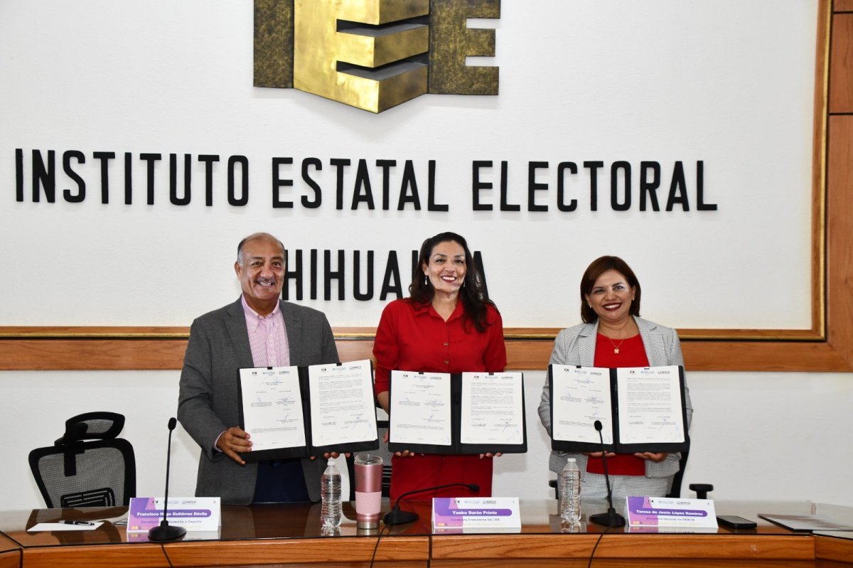 Firman convenio para fortalecer formación cívica en escuelas de Chihuahua