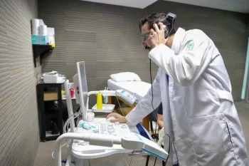 CREE de Zacatecas ofrece estudios de audición a bajo costo con nuevo electromiógrafo