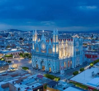 Guanajuato transmitirá partidos de futbol en espacios públicos para impulsar turismo y convivencia familiar