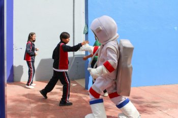 Inauguran en Zigzag exposición itinerante Ojos en el Universo: Imágenes de telescopios espaciales