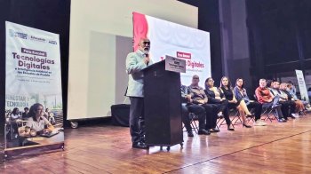 SEP Puebla analiza regular celulares en escuelas para fortalecer entornos seguros