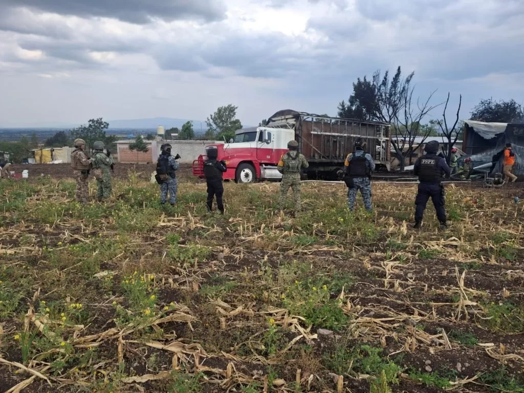 Aseguran centro clandestino de hidrocarburo en Juventino Rosas; suman más de 6.2 millones de litros decomisados en Guanajuato