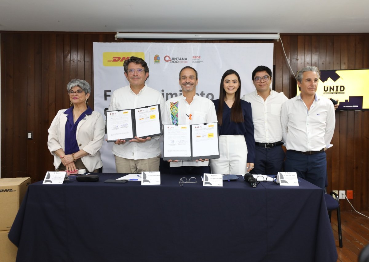 SEDE y DHL firman convenio para impulsar a MIPyMES y artesanos de Quintana Roo