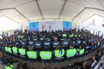 Gobernadora Libia Dennise encabeza histórica jubilación de 10 caninos de la Unidad K9 en Guanajuato