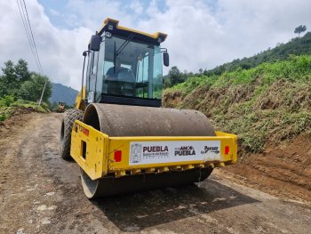 Gobierno de Puebla mejora camino rural en Nauzontla para beneficio de mil 683 habitantes