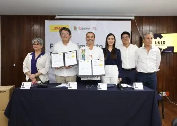 SEDE y DHL firman convenio para impulsar a MIPyMES y artesanos de Quintana Roo