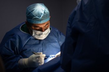 Trasplante renal beneficia a dos pacientes en Chihuahua; donante anónimo salva vidas