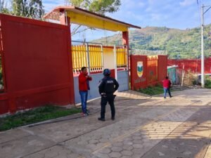 Policía Estatal refuerza seguridad en escuelas de Atlixtac, Guerrero