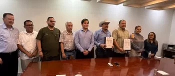 Conalep y sindicato de Salud firman convenio para capacitar a trabajadores y sus familias en Chihuahua