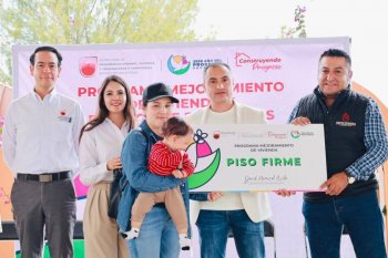 Gobierno de Zacatecas entrega escrituras y apoyos para vivienda en Monte Escobedo