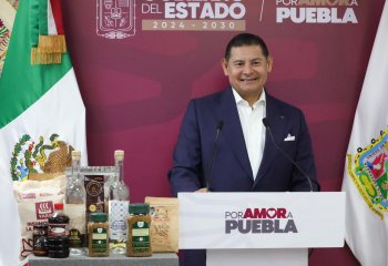 Puebla invierte mil 700 mdp en el campo: 220 tractores y 78 drones para productores