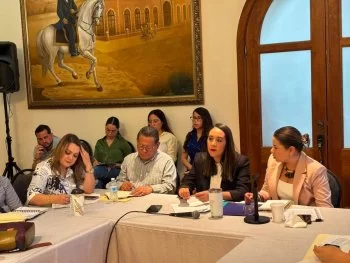 Gobierno de Chihuahua y OSC atienden desplazamiento forzado interno en mesa de trabajo