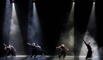 Se nos quedaron ellos: coreografía de Francisco Córdova explora la pérdida y la ausencia en el Teatro de la Danza