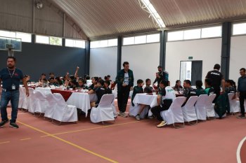 Seleccionados poblanos reciben motivación de Marcos Madrid rumbo a Olimpiada CONADE 2026