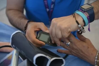 Feria de la Salud y Servicios en Juárez acerca atención médica y trámites a la comunidad
