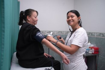 Secretaría de Salud llama a informarse y apoyar a pacientes con esclerosis múltiple