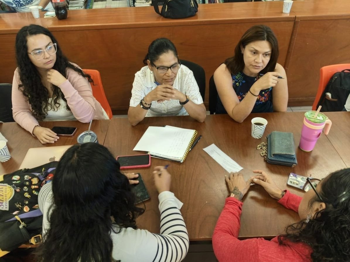 Capacita SESIPINNA a personal educativo para mejorar comunicación con estudiantes y familias