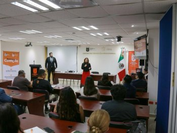 Gobierno de NL capacita a 40 servidores públicos en atención de quejas y denuncias