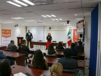 Gobierno de NL capacita a 40 servidores públicos en atención de quejas y denuncias