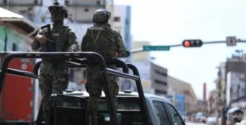 Gobierno de Tabasco entrega mil 178 auxiliares auditivos para reducir brechas de desigualdad