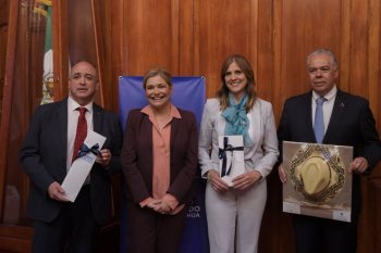 Maru Campos toma protesta a Patricia Hernández como presidenta de CANIRAC Chihuahua