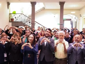 Secretaría Anticorrupción de Puebla recibe tres reconocimientos por espacios libres de humo