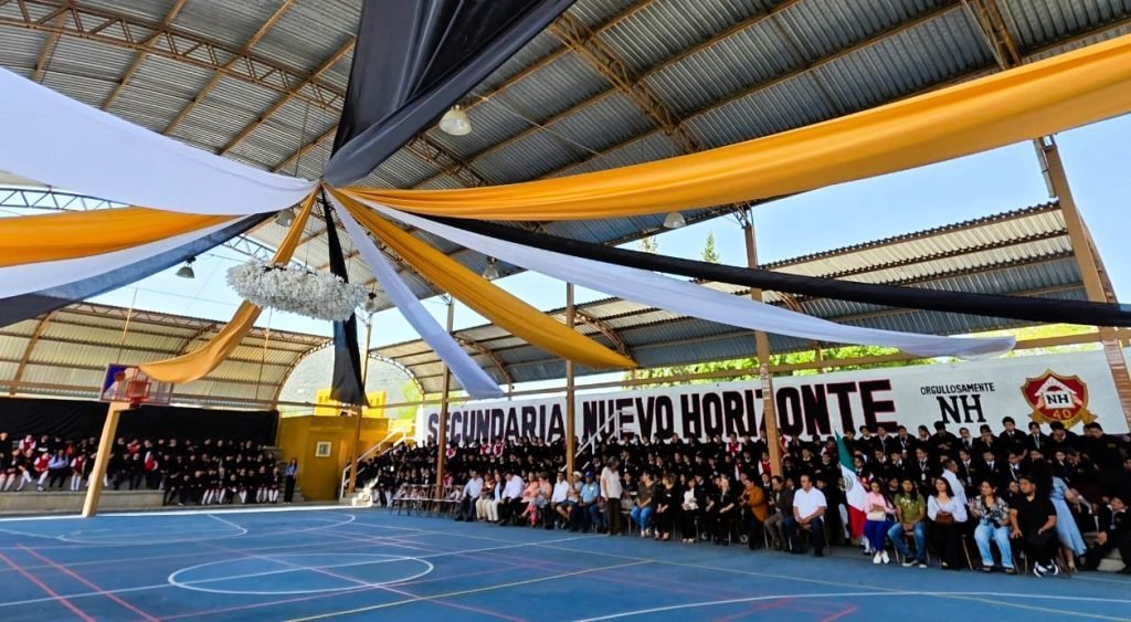 Secundaria Nuevo Horizonte de Santa Catarina celebra 40 años de excelencia educativa