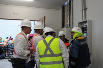 Puebla otorga 30 becas para certificar a profesionales en electromovilidad y energía