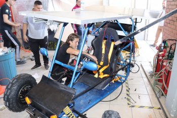 UPCH ofrece becas de hasta el 100% para primera generación de Ingeniería en Electromovilidad
