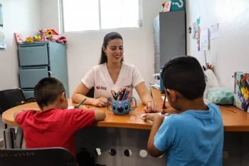 CREE de Zacatecas atiende a niños con autismo con diagnóstico y terapia especializada