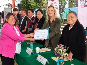 Gobierno de Puebla instala primer sistema de captación de agua pluvial en preescolar de Nealtican