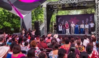 Más de 500 artesanos de 31 estados participan en la edición especial de Original en Los Pinos