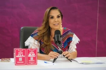 Pruebas con pasajeros en el MOBI sobre Puente Nichupté: servicio gratuito en fase de evaluación