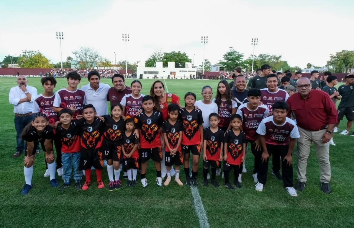 Reabre el Estadio 10 de Abril en Chetumal con partido internacional y nueva imagen: Mara Lezama