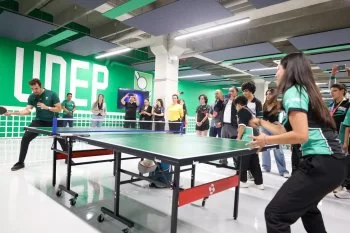 Clínica de tenis de mesa con Marcos Madrid fortalece a medallistas de Olimpiada CONADE 2026 en Puebla