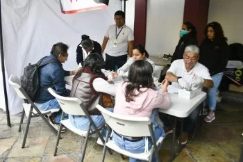 Feria de la Salud 'Cuidarnos También es Amarnos' ofrece servicios gratuitos a comunidad LGBT+ en Puebla