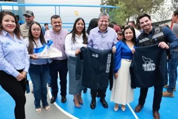 Gobernador David Monreal inaugura cancha rehabilitada en Tecnológico de Río Grande