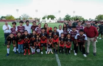 Reabre el Estadio 10 de Abril en Chetumal con partido internacional y nueva imagen: Mara Lezama