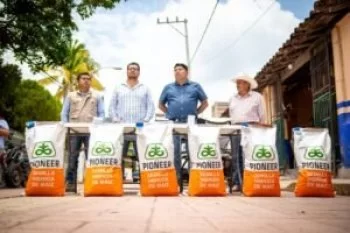 SAGADEGRO entrega semilla mejorada de maíz a productores de Mayanalán, Tepecoacuilco