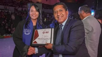 UPMP gradúa a 151 profesionistas con modelo bilingüe y sustentable en Puebla
