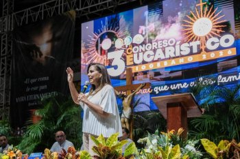 Mara Lezama inaugura III Congreso Eucarístico Diocesano y llama a fortalecer valores humanos
