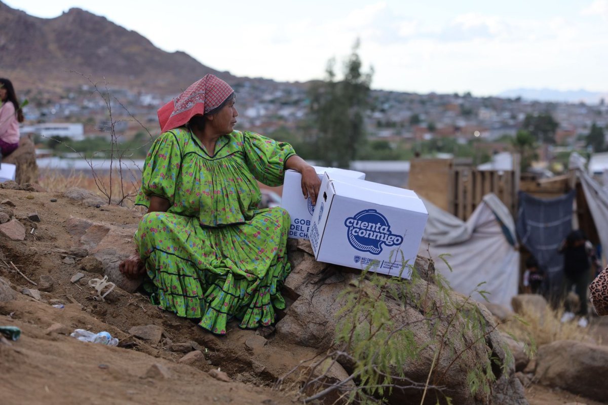 Gobierno de Chihuahua entrega apoyos alimenticios a comunidades indígenas