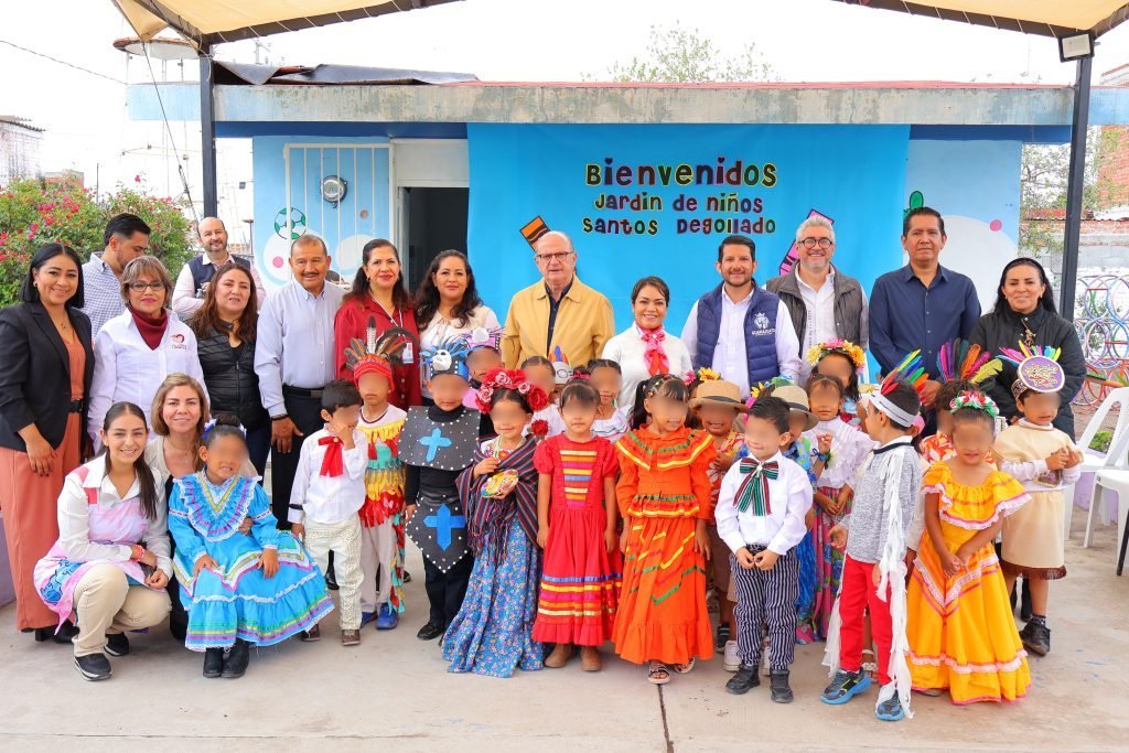 Secretario de Educación de Guanajuato fomenta la lectura en gira por Villagrán