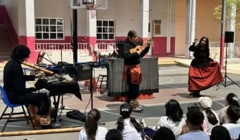 Nuestra Raíz: obra de teatro revive el mito del maíz con música y juguetes tradicionales