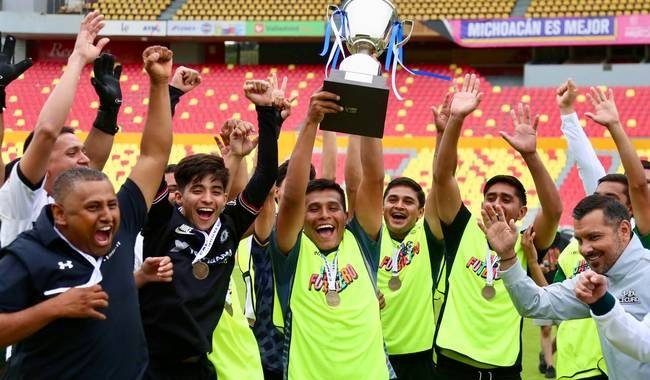 Capicholas y Huetamo se coronan campeones del Torneo Jalo Futbolero en Michoacán