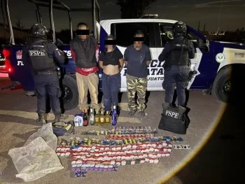 Detienen a tres personas con mercancía robada en Salamanca; recuperan productos y motocicleta