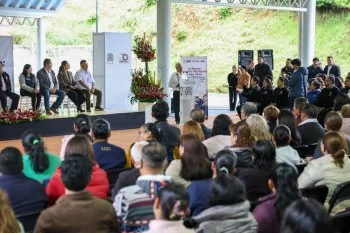 350 docentes participan en Zacapoaxtla en foro para fortalecer la Nueva Escuela Mexicana en Puebla