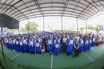 Gobernadora Libia Dennise encabeza graduación de 'Yo Puedo, Guanajuato Puede' y entrega pavimentación en Celaya