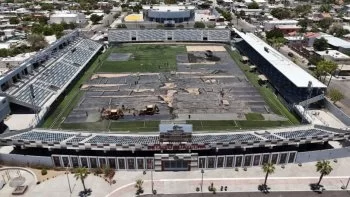 Gobierno de BCS supervisa renovación del Estadio Guaycura; reutilizará césped en el Maracaná