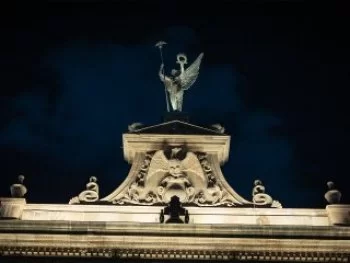 Gobierno de Nuevo León enciende nueva iluminación arquitectónica del Palacio de Gobierno
